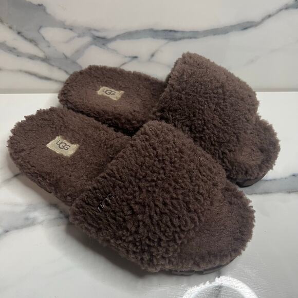 UGG Women’s Brown Sherpa Shearling Slides Cozette Slippers Sz 9 - Picture 1 of 4